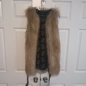 Sanctuary Faux Fur Vest with Patterned Lining Size M